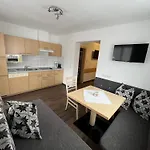 Franzele & Breakfast Lägenhet *